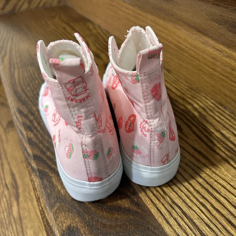 Hot Topic Strawberry Milk Pink Platform High Top Canvas Sneakers Women's 7 Shoes